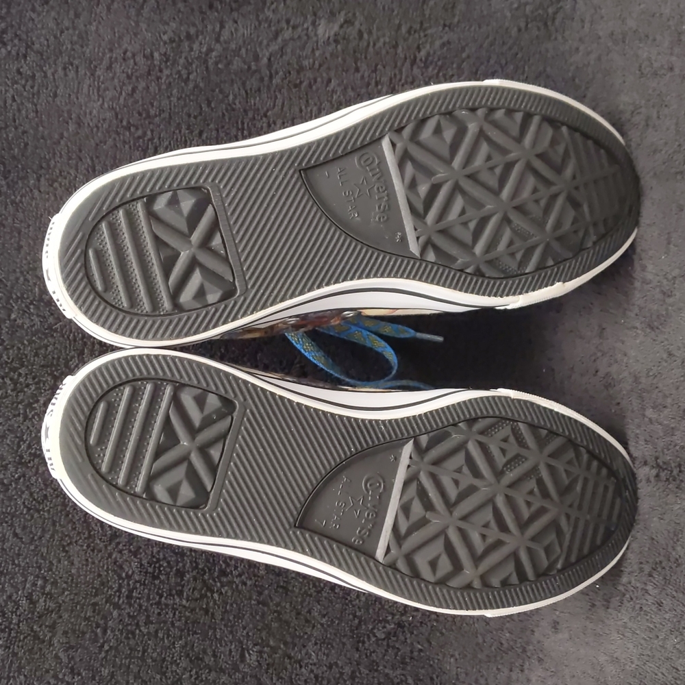 DC Comics x Chuck Taylor All Star Wonder Woman Hi Top Sneakers - Picture 9 of 11